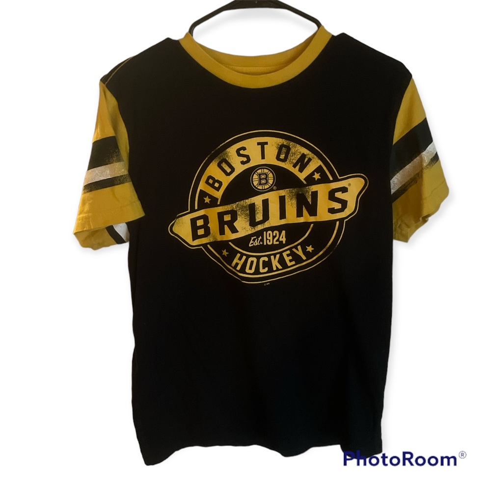 Boston Bruins Hockey Tshirt Mens M Black Yellow Logo NHL Sportswear Fan Game